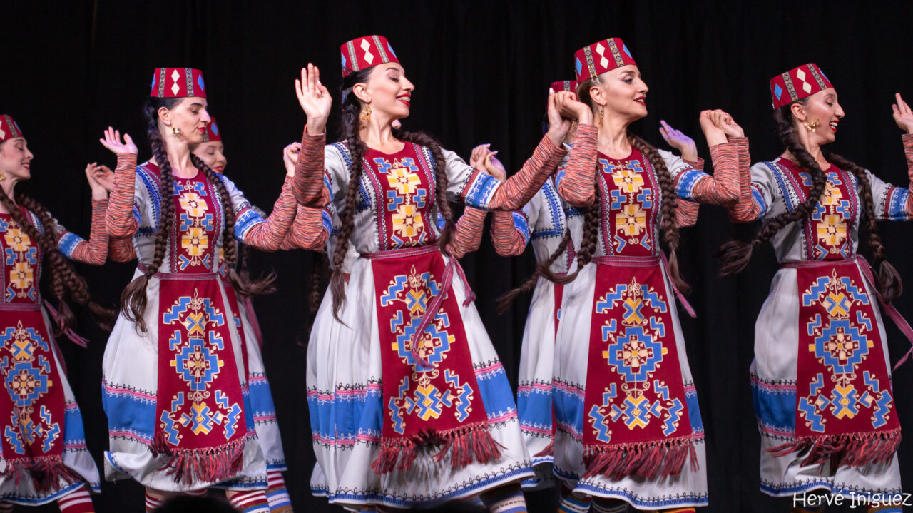 Danseuses, ensemble Bert, Arménie