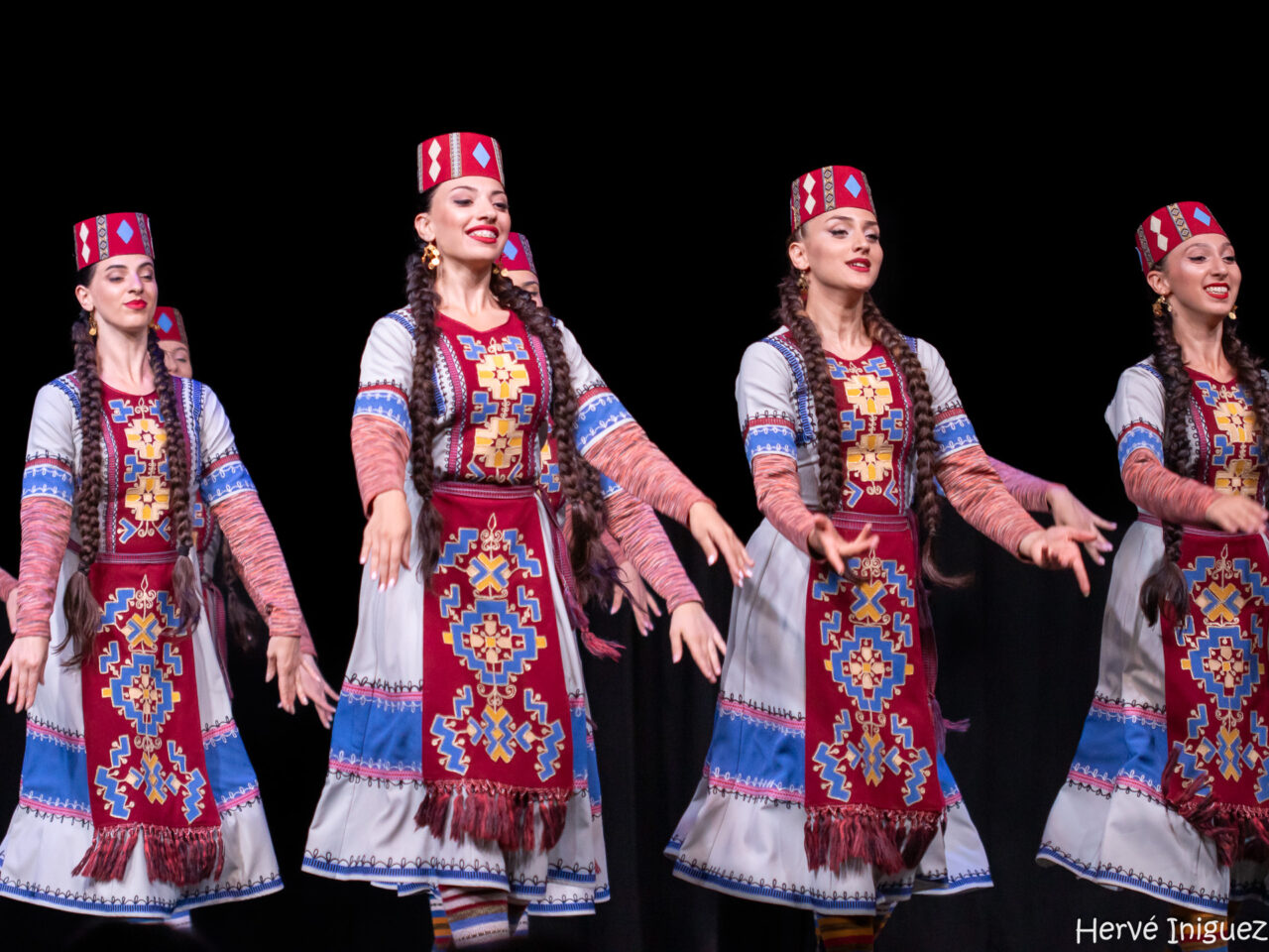 Danseuses, ensemble Bert, Arménie
